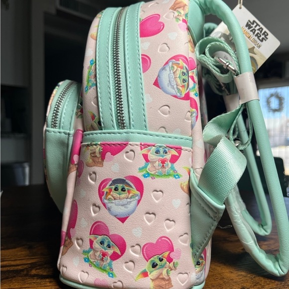 Loungefly Valentines Day Grogru backpack and wallet - Picture 7 of 12